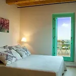 Con Piscina, Relax E Natura Nelle Marche By Wehostyou