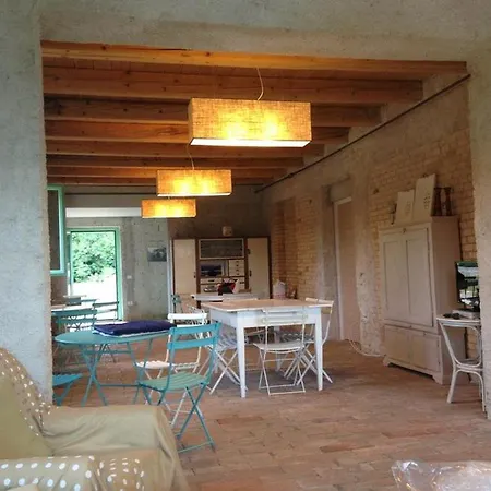 别墅 Con Piscina, Relax E Natura Nelle Marche By Wehostyou *