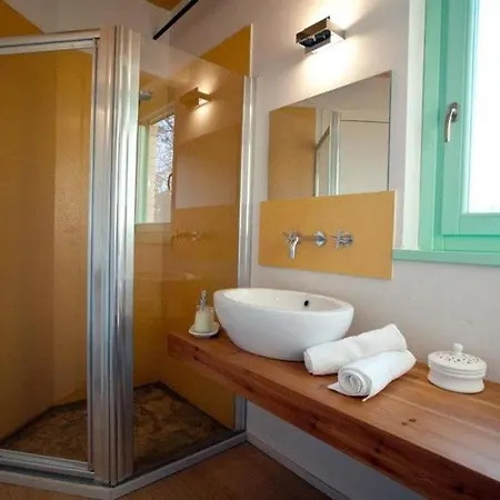 别墅 Con Piscina, Relax E Natura Nelle Marche By Wehostyou *